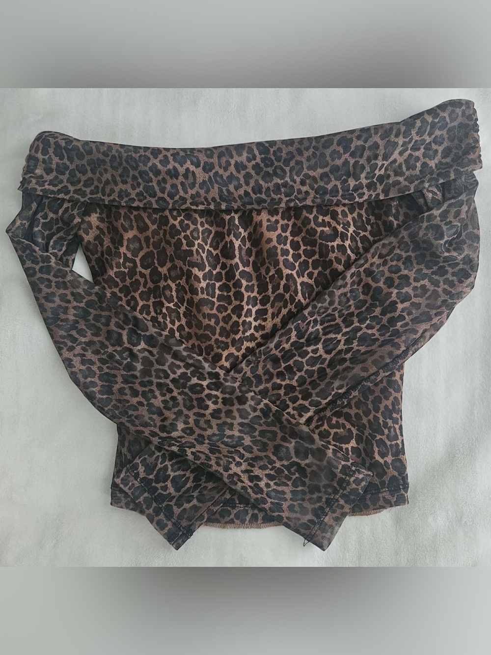 Motel off shoulders leopard print cute top. Size S. Great condition - Picture 4 of 7